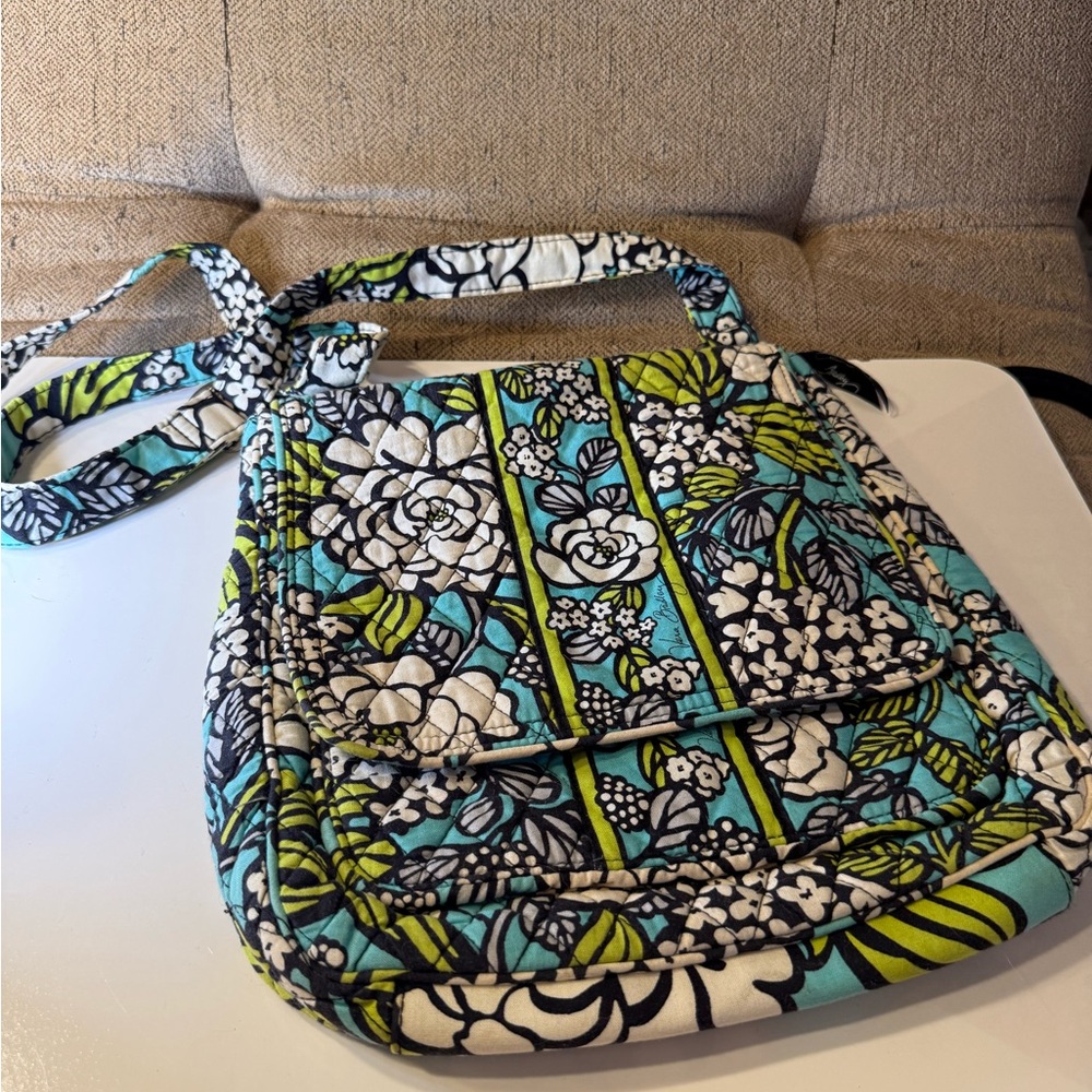 Vera Bradley Floral Patterned Crossbody Bag
Retired pattern Island Blues Cotton